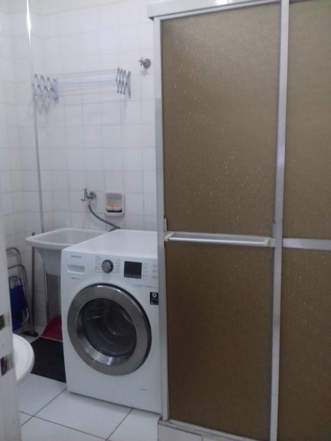 Pequeno E Aconchegante Meia Quadra Da Praia Apartment Guaruja Exterior photo
